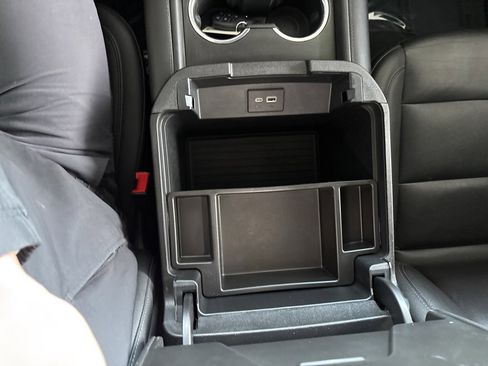 Used 2023 Chevrolet Suburban Z71 w/ Luxury Package image 27