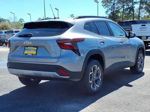 New 2026 Chevrolet Trax LT image 5