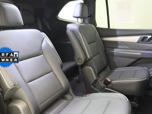 Certified 2025 Buick Enclave Preferred FWD image 19