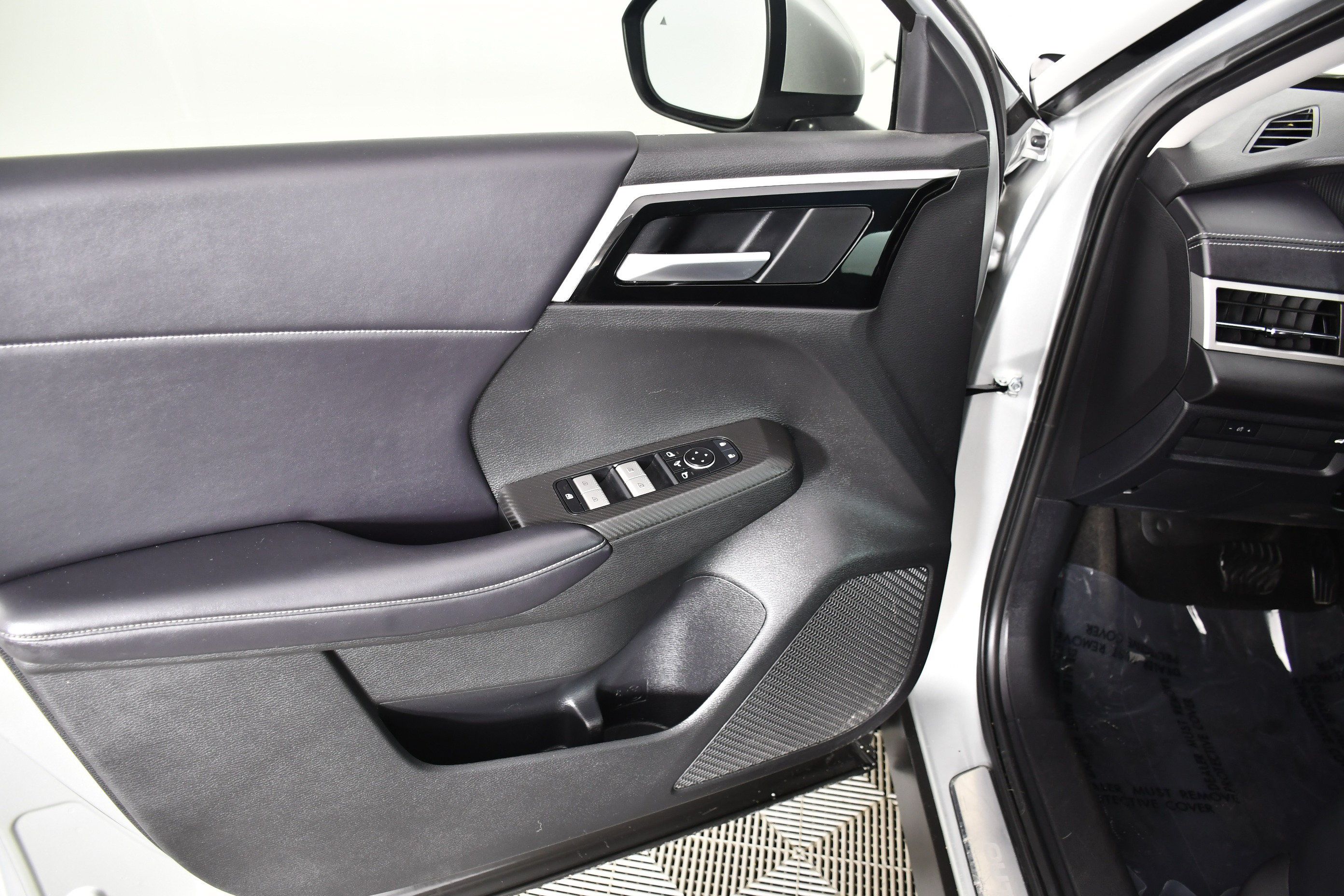 Used 2023 Mitsubishi Outlander SE AWD/4WD image 33