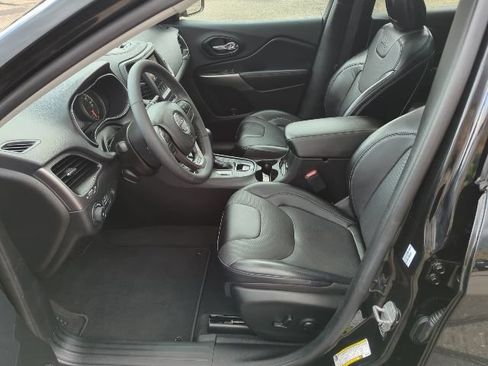 Used 2022 Jeep Cherokee Latitude Lux w/ Sun & Sound Group AWD/4WD image 16