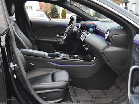 Used 2021 Mercedes-Benz CLA 250 4MATIC w/ Premium Package image 18