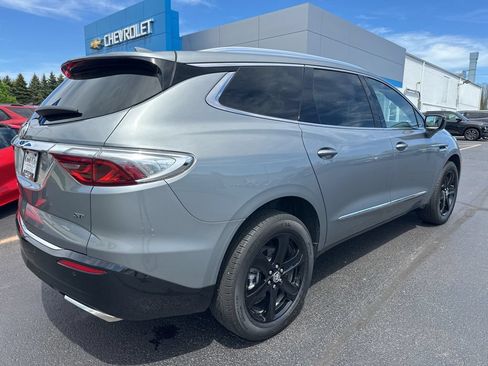Used 2024 Buick Enclave Essence w/ Sport Touring Edition AWD/4WD image 4