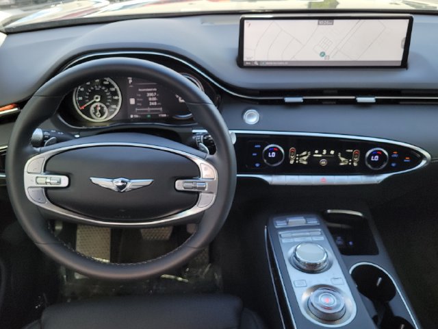 Used 2025 Genesis GV70 2.5T AWD/4WD image 12
