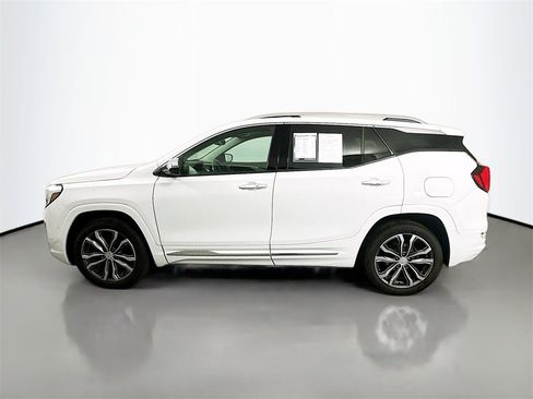Used 2020 GMC Terrain Denali w/ Denali Premium Package image 4