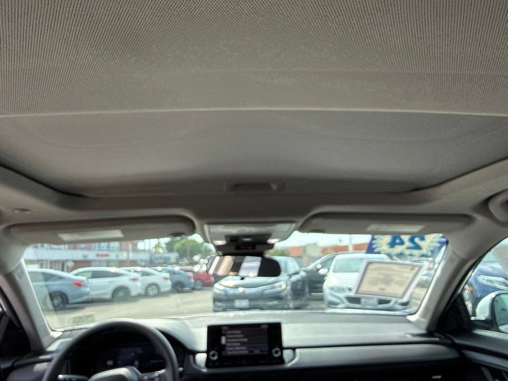 Used 2024 Honda Accord EX image 9