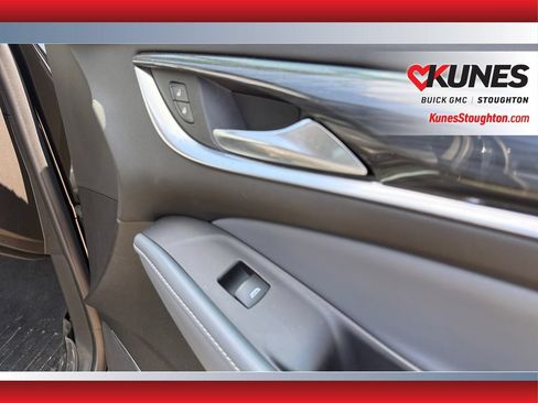 Used 2021 Buick Enclave Premium w/ Surround and Sites Package AWD/4WD image 40