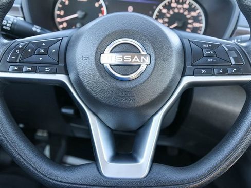 Used 2024 Nissan Altima 2.5 SV image 22