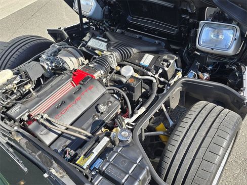 Used 1996 Chevrolet Corvette Coupe image 11