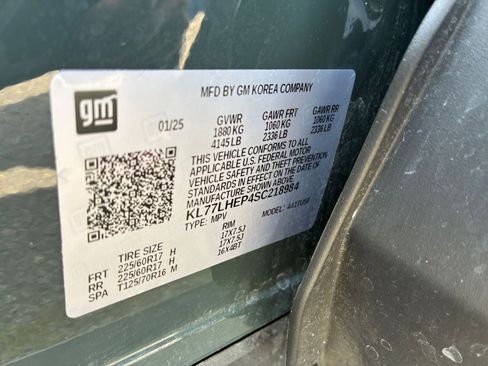 Used 2025 Chevrolet Trax LT image 28