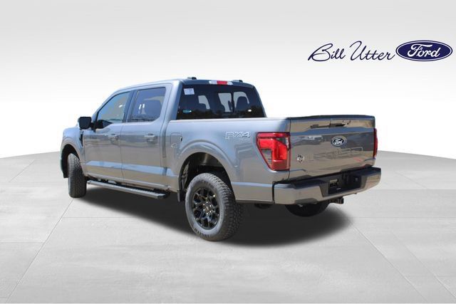 New 2026 Ford F150 XLT w/ Equipment Group 302A MID AWD/4WD image 4