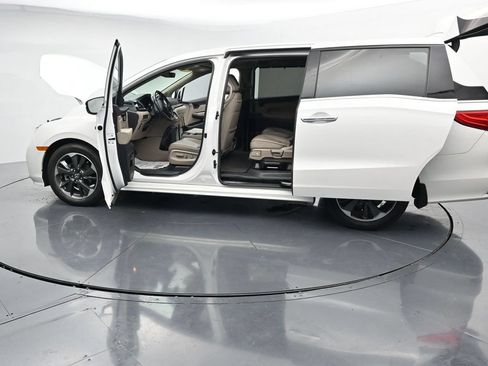 Used 2023 Honda Odyssey Elite image 36