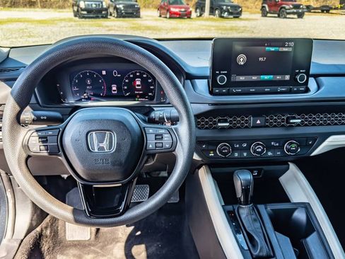 Used 2024 Honda Accord EX image 10