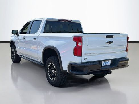 Used 2022 Chevrolet Silverado 1500 ZR2 w/ Technology Package AWD/4WD image 8