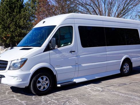 Used 2015 Mercedes-Benz Sprinter 2500 image 5