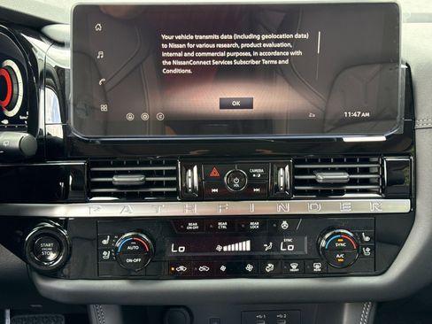 New 2026 Nissan Pathfinder Platinum FWD image 4