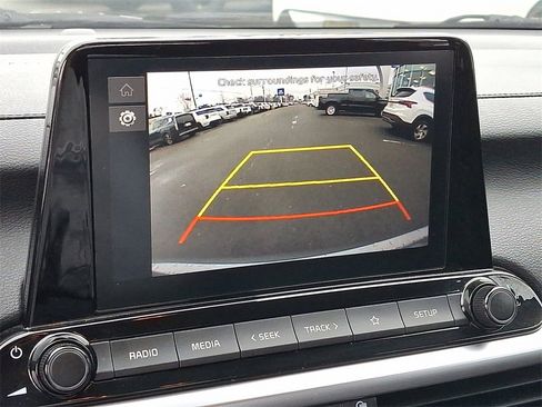 Used 2023 Kia Forte LXS image 18