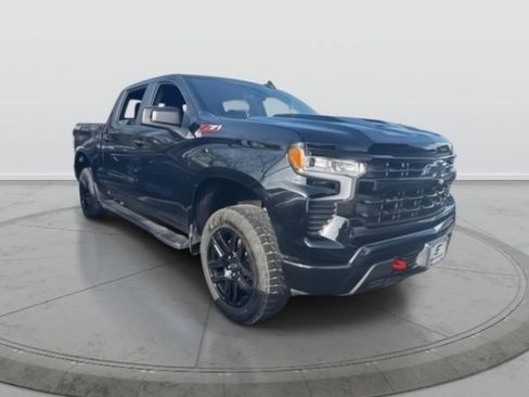 Used 2024 Chevrolet Silverado 1500 LT Trail Boss w/ Convenience Package II image 1