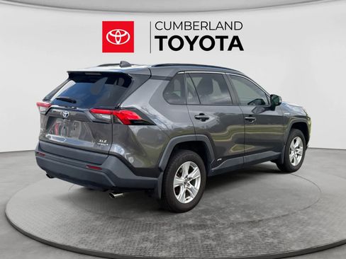 Used 2021 Toyota RAV4 XLE w/ Convenience Package AWD/4WD image 5