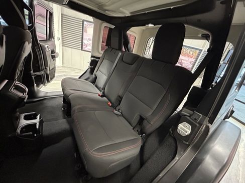 Used 2018 Jeep Wrangler Unlimited Rubicon image 7