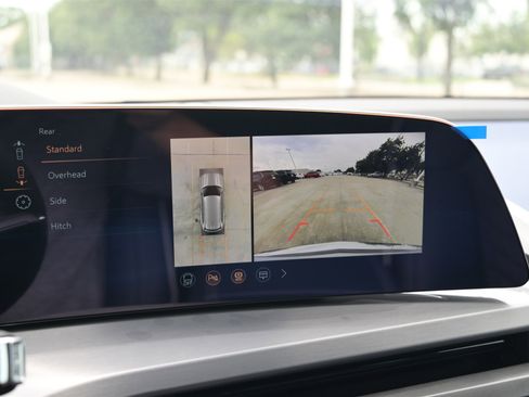 New 2026 Cadillac Vistiq Premium Luxury w/ LPO, Floor Liner Package image 12