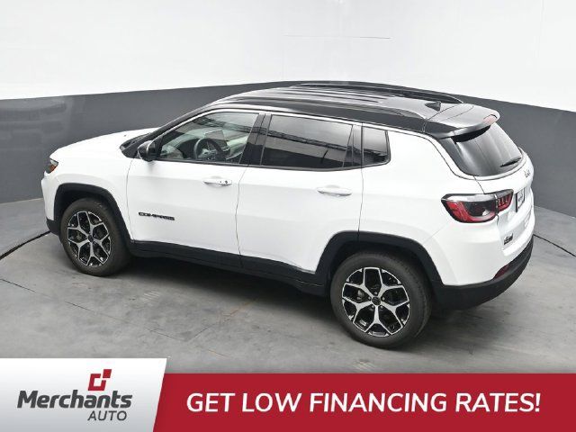 Used 2025 Jeep Compass Limited AWD/4WD image 25