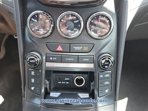 Used 2015 Hyundai Genesis 3.8 RWD image 16