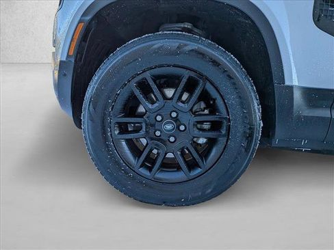 Used 2025 Land Rover Defender 110 S image 23