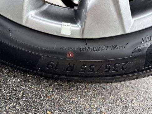 Used 2025 Toyota RAV4 XLE Premium w/ Weather Package image 33