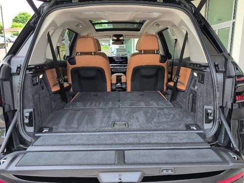 Used 2025 BMW X7 xDrive40i w/ Premium Package AWD/4WD image 39