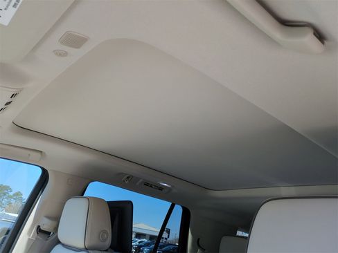 Used 2021 GMC Yukon Denali w/ Denali Ultimate Package image 19