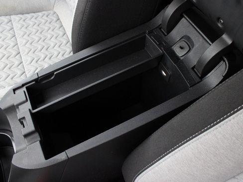 Used 2022 Chevrolet Equinox LS w/ LS Convenience Package FWD image 38