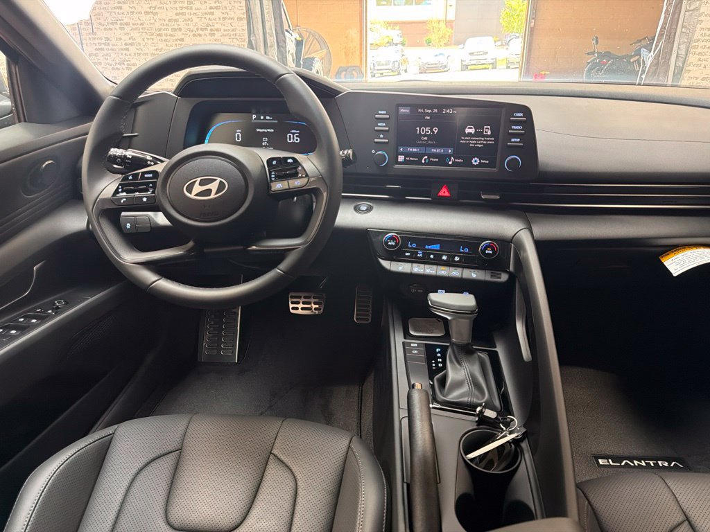 New 2026 Hyundai Elantra SEL Sport FWD image 15