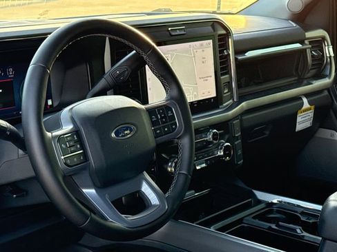 Used 2025 Ford F250 Lariat w/ Lariat Ultimate Package image 17