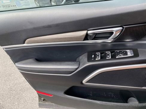 Used 2022 Kia Telluride EX w/ EX Premium Package image 22