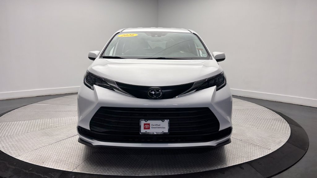 Certified 2026 Toyota Sienna LE FWD image 44
