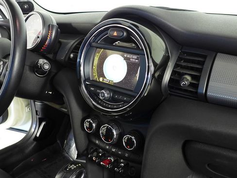 Used 2015 MINI Cooper 2-Door Hardtop image 15
