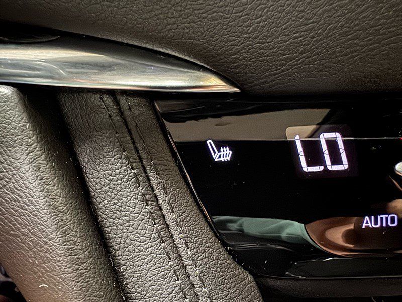 Used 2020 Cadillac XT5 Premium Luxury AWD/4WD image 22