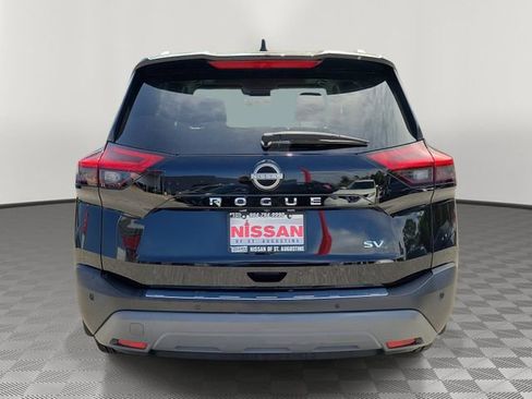 Used 2023 Nissan Rogue SV w/ SV Premium B Package image 3