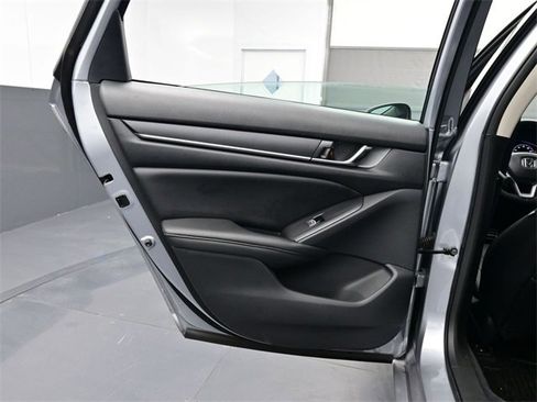 Used 2022 Honda Accord Sport Special Edition image 13