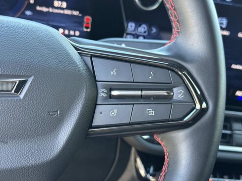 Used 2024 Chevrolet Equinox EV RS image 30