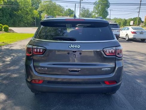 Used 2022 Jeep Compass Latitude AWD/4WD image 4