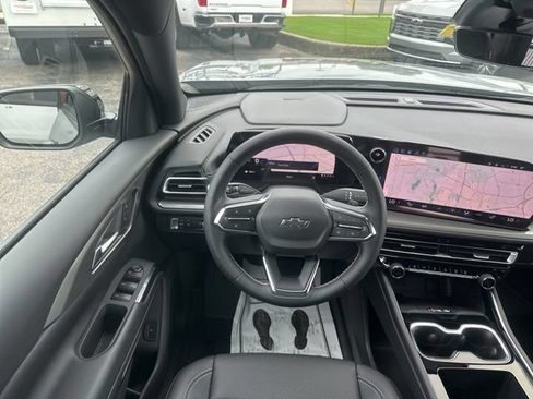 New 2026 Chevrolet Traverse LT w/ Midnight/Sport Edition FWD image 27