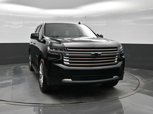 Used 2021 Chevrolet Tahoe High Country image 2