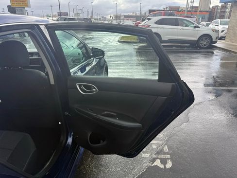 Used 2019 Nissan Sentra SR image 25