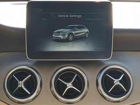 Used 2018 Mercedes-Benz GLA 250 image 24