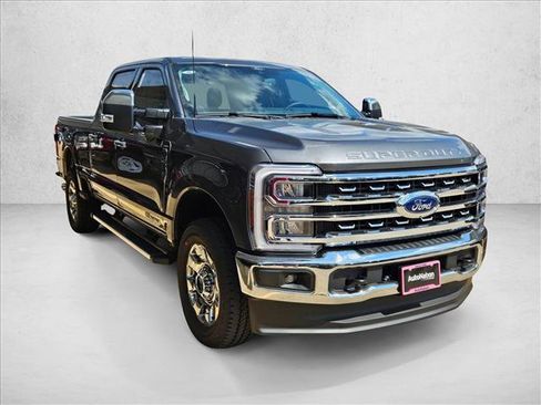 New 2026 Ford F250 Lariat w/ Chrome Package image 7