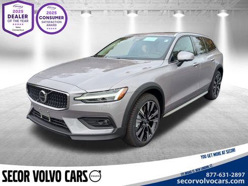 New 2026 Volvo V60 B5 Cross Country Ultra w/ Protection Package Premier image 1
