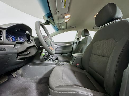 Used 2020 Hyundai Elantra SE w/ Cargo Package (C1) FWD image 13