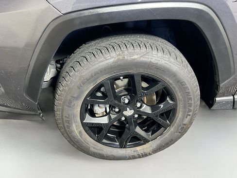 Used 2024 Toyota RAV4 LE FWD image 13